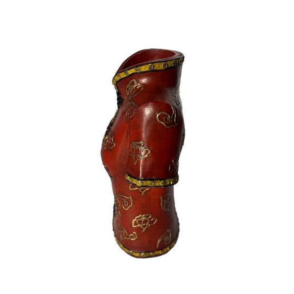 •HBH• Asian Style Shirt Vase, Used Vintage Fun Statement Piece 3.5”X6”, 7.75”h - Picture 5 of 16